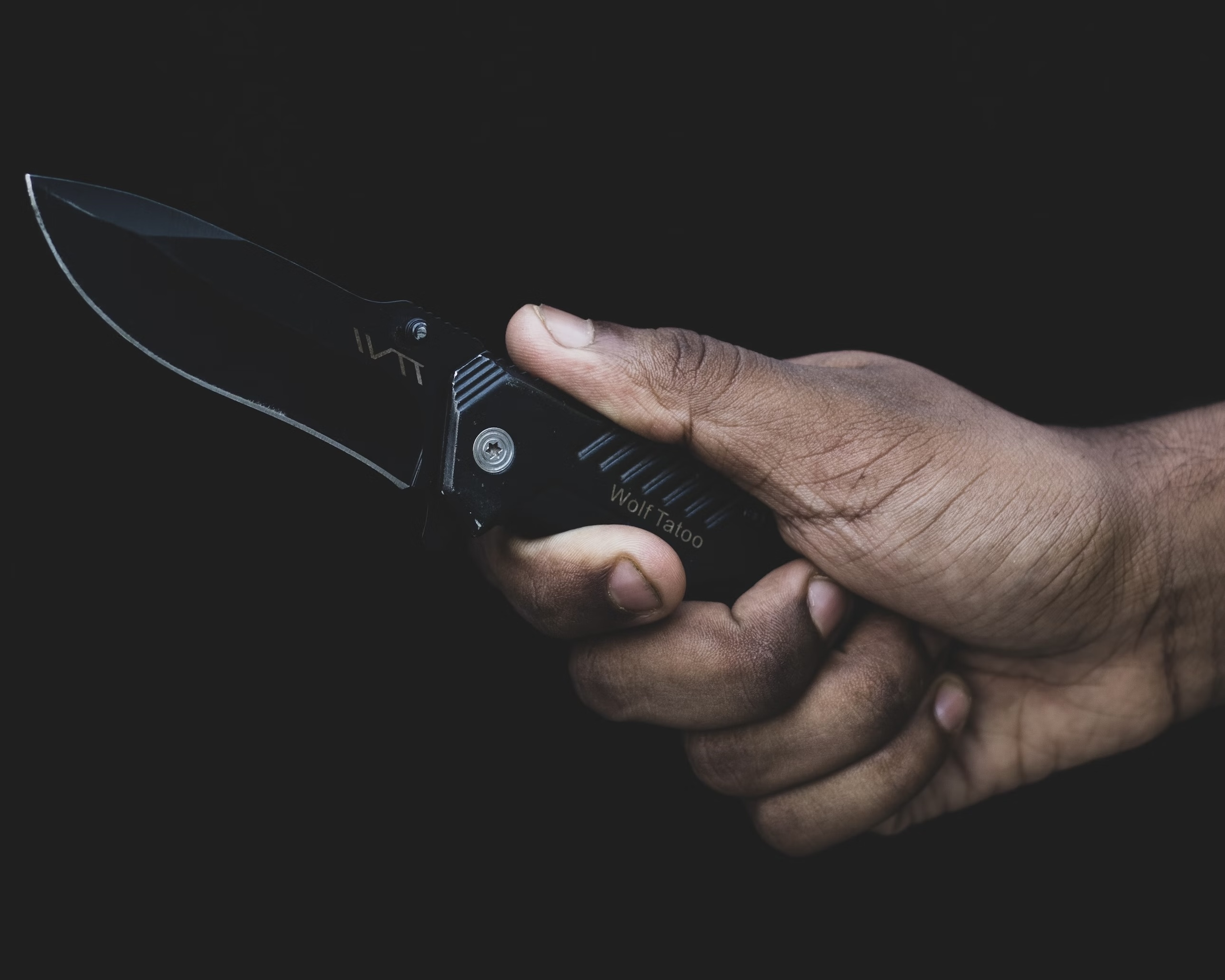 11 Of The Most Popular Metal Handle Knife Brands